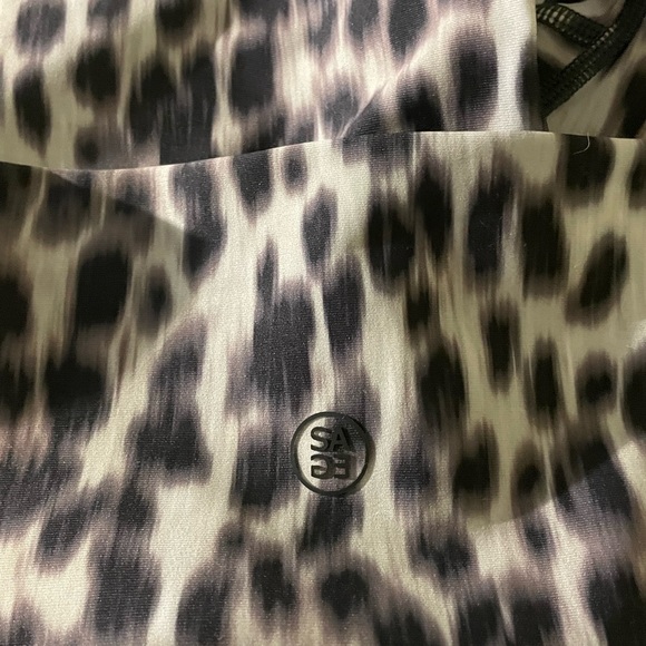 Sage Pattern biker shorts size XS - Picture 3 of 4